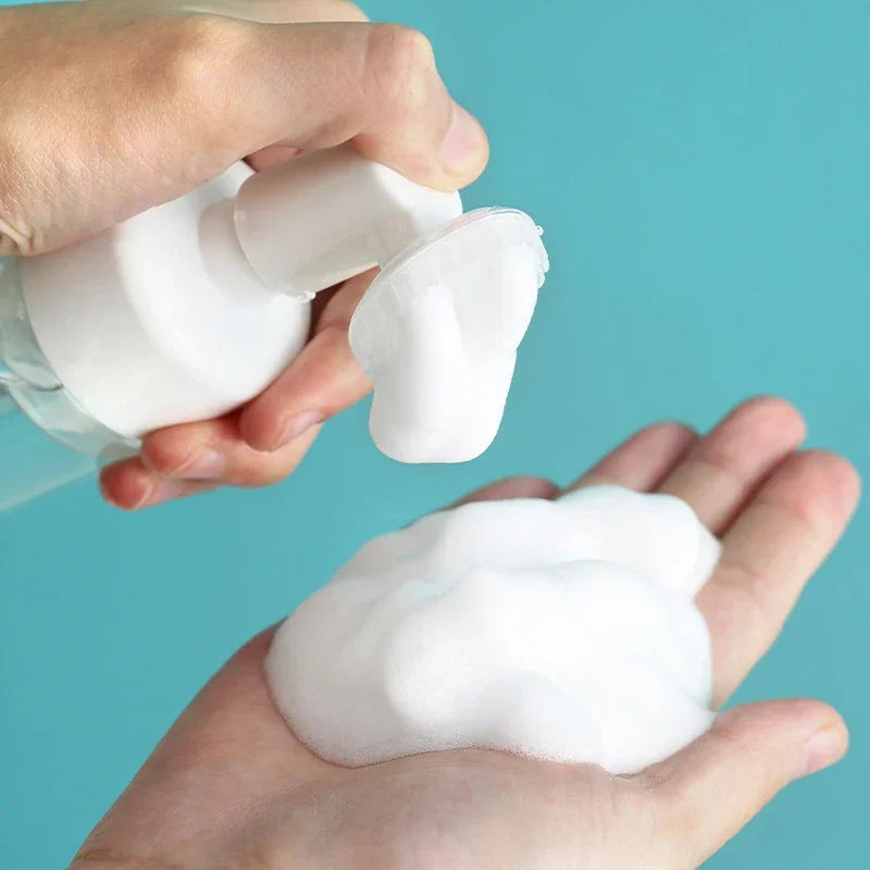 flacon mousse voyage 60 ml distributeur savon liquide brosse visage silicone transparent blanc rechargeable