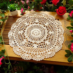 napperon crocheté floral blanc crème beige ajouré semi transparent décoratif vintage table rond