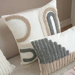 coussin géométrique moderne polyester gris beige amovible lavable contemporain decoration interieur tufter boheme