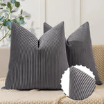 coussin décoratif rectangulaire velours rayures verticales salon lit canapé intérieur moderne confortable gris