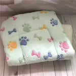 coussin moelleux imprimé animaux vert pastel jaune bleu rose gris chat chien doux hiver