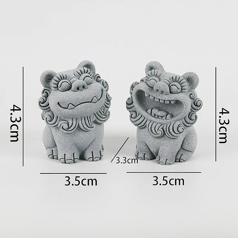 statues lions gris texture sculptée motifs floraux japonais traditionnel shisa dimensions petites