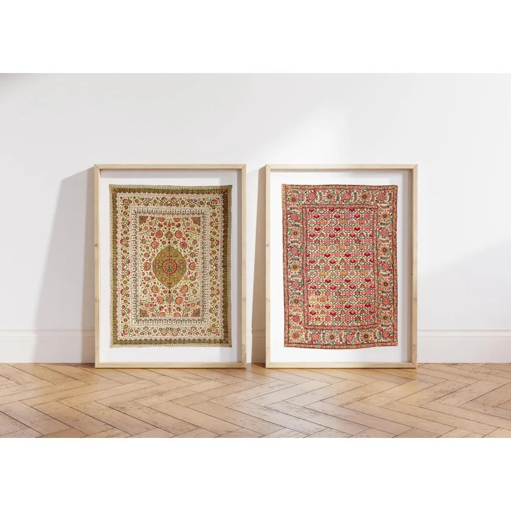 tapis ornements floraux motifs géométriques artisanal traditionnel couleur vert rouge beige blanc cadre bois