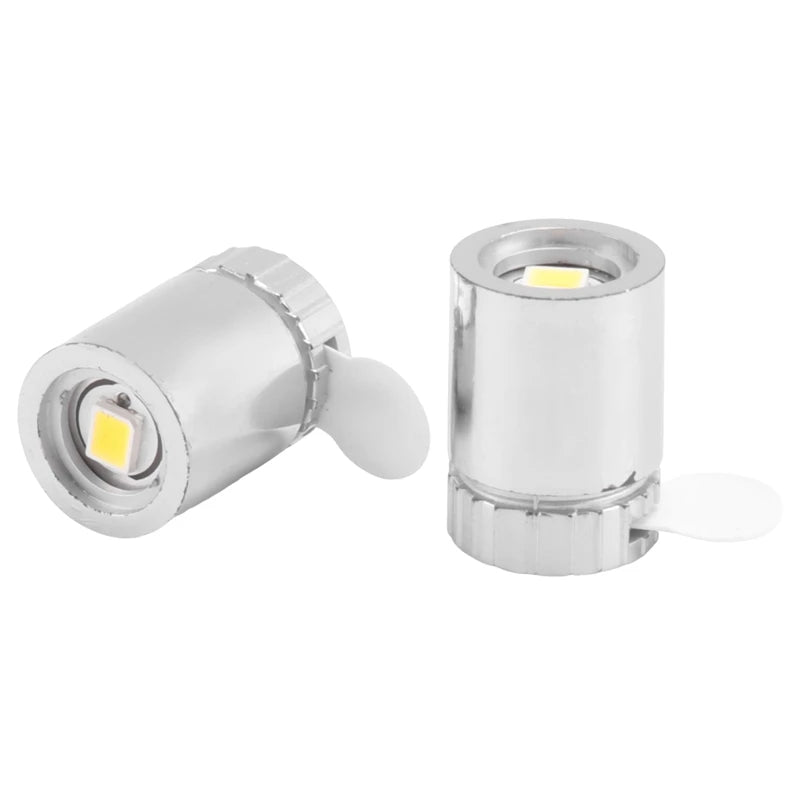 petites lampes led argentées industrielles minimalistes lumière jaune sans fixation visible