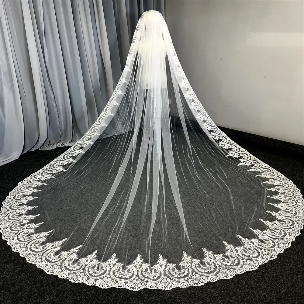 voile mariée dentelle broderie ornements floraux classique off white élégant translucide mariage adultère
