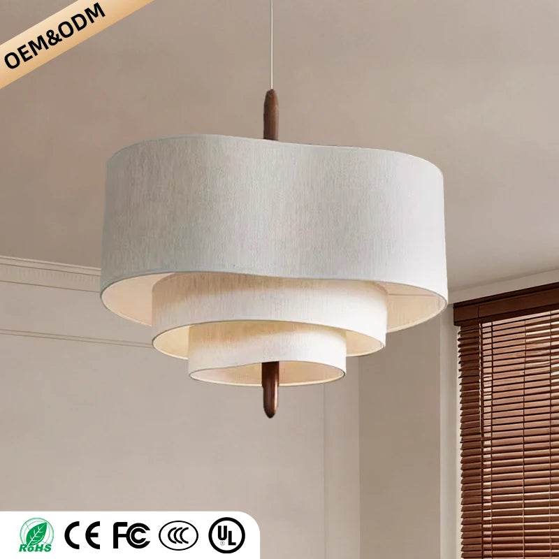 Lustre Zen avec abat-jour en tissu diffusant une lumière douce