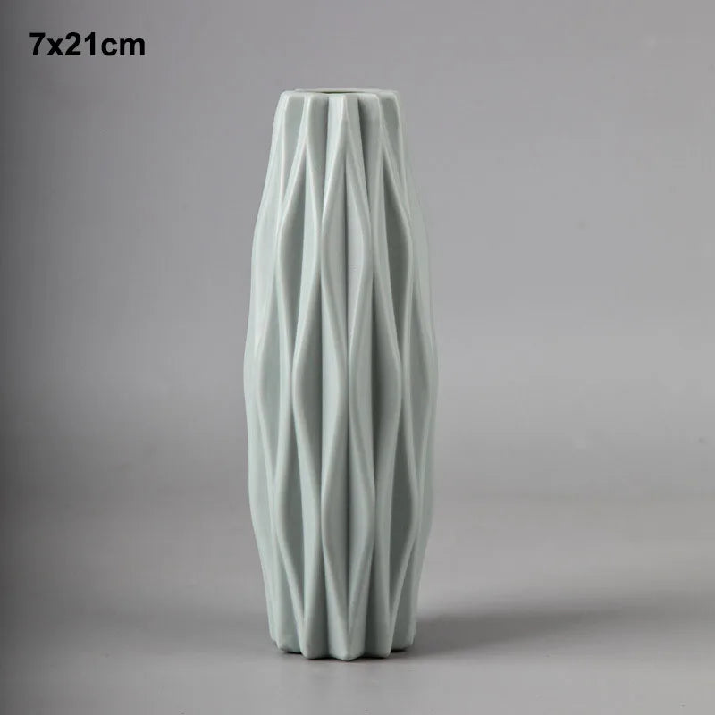 vase moderne blanc rose vert geometrique facettes minimaliste deco maison