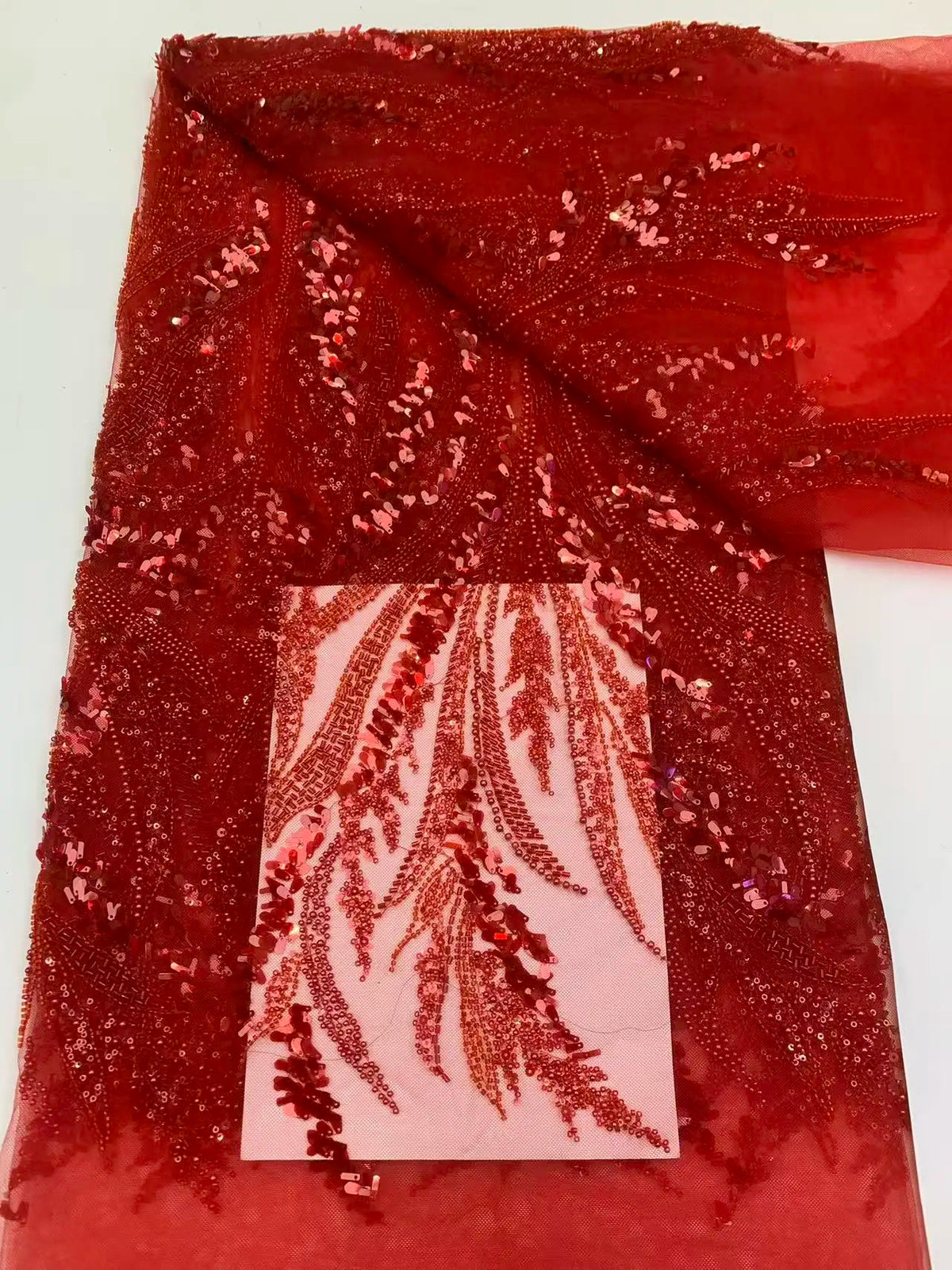 tissu dentelle polyester feuilles stylisées rouge élégant orné mariage fête