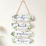 panneau decoratif mural lettrage coloré feuilles vertes motifs geometriques corde minimaliste moderne chambre inspiration