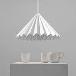 suspension plissée résine noir blanc moderne minimaliste éclairage salon étude chambre