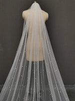 voile mariée blanc broderie florale élégant classique translucide unique personnalisation vintage appliques peigne