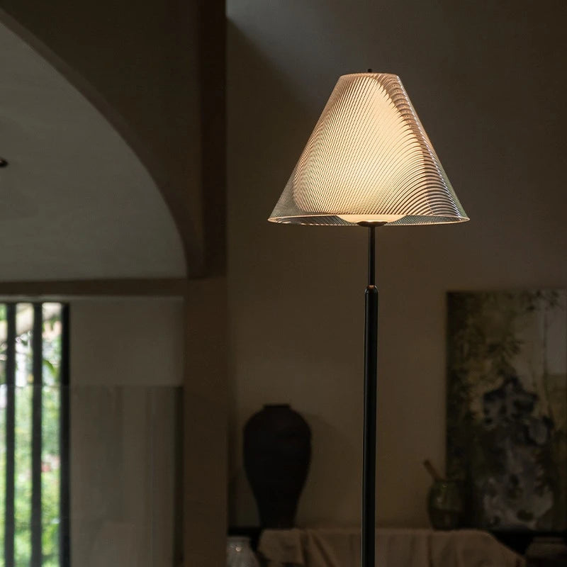 lampe sol moderne noir blanc rayures fines zone 10 15m² interrupteur bouton
