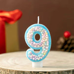 bougies anniversaire numéraires chiffres bleu pastel multicolores décoration gâteau enfant brillantes support blanc