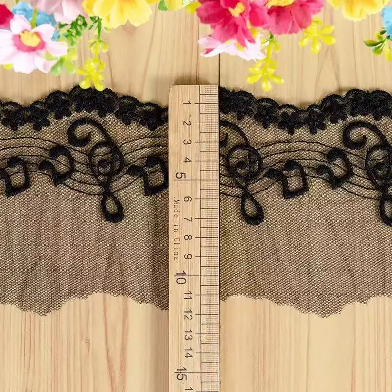 ruban dentelle blanc notes musicales fleurs bordure ajourée classique romantique polyester coton 14cm 5mètres