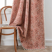 rideau floral tissu coton lin rouge orangé beige motifs roses bohème franges apparentes