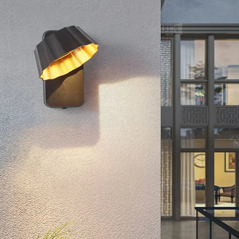 lampe murale moderne led noir doré blanc ip65 hydrofuge ondulée aluminium