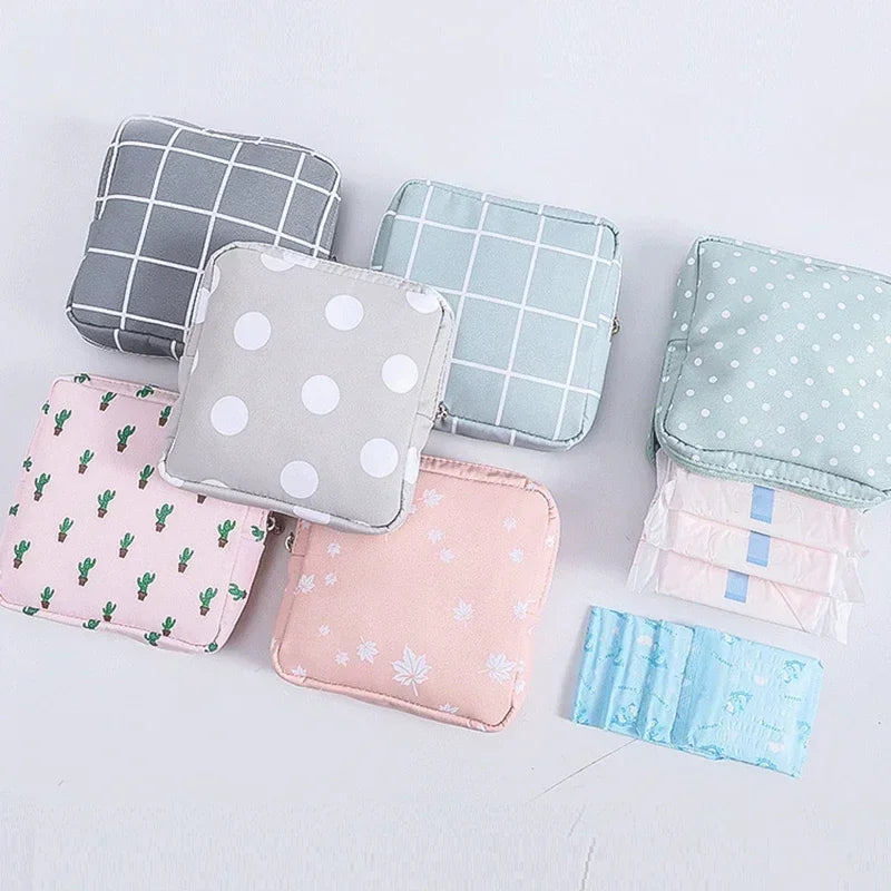 pochettes cosmétiques voyage blanches modernes cactus triangles licornes coeurs opaques