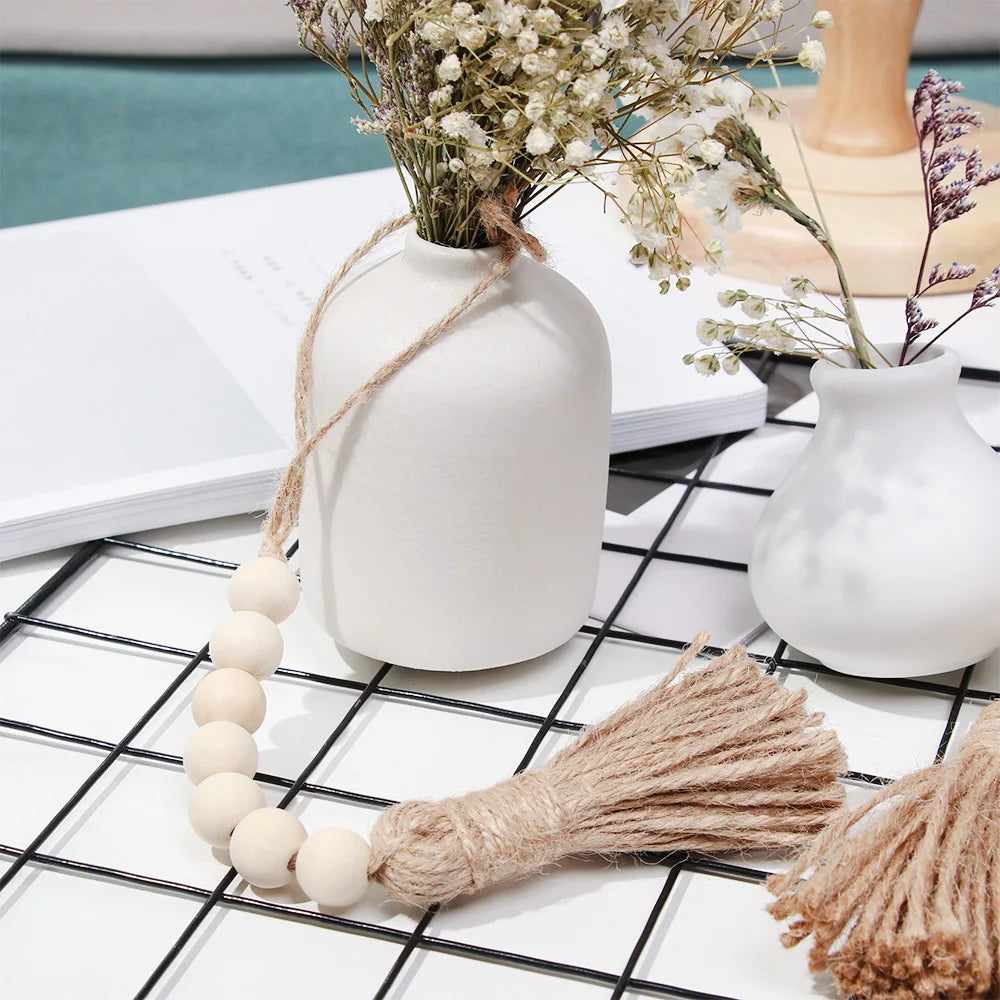 bracelet bois blanc cœur pompons coton boho chic décoration artisanale fait main
