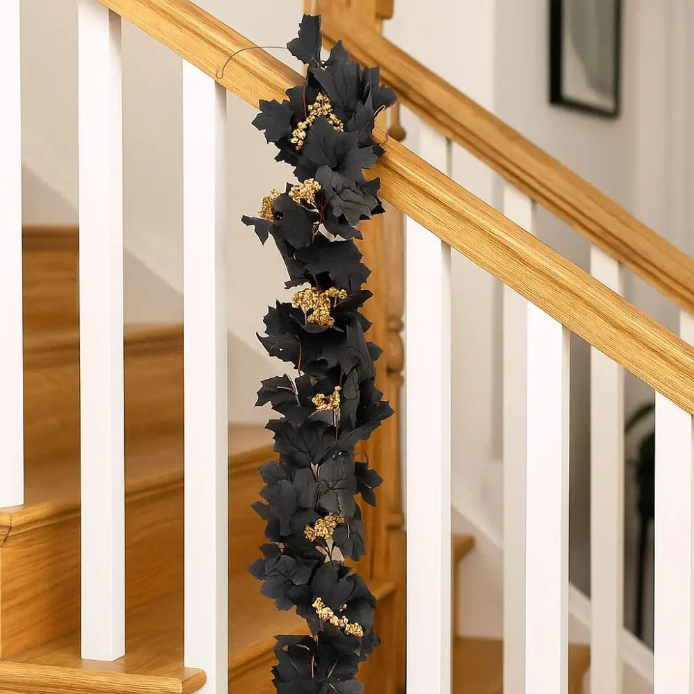 guirlande décorative automnale feuilles noires dorées baies vigne plastique extérieure festive