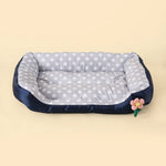 lit chien rose points blancs bleu marine points jaunes confortable moderne