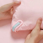 clips rangement moderne rose clair beige vert pastel violet adhésifs minimalistes pièces invisible housse