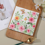 serviettes papier motif floral couleurs vives blanc bleu rouge jaune vert rose classique romantique