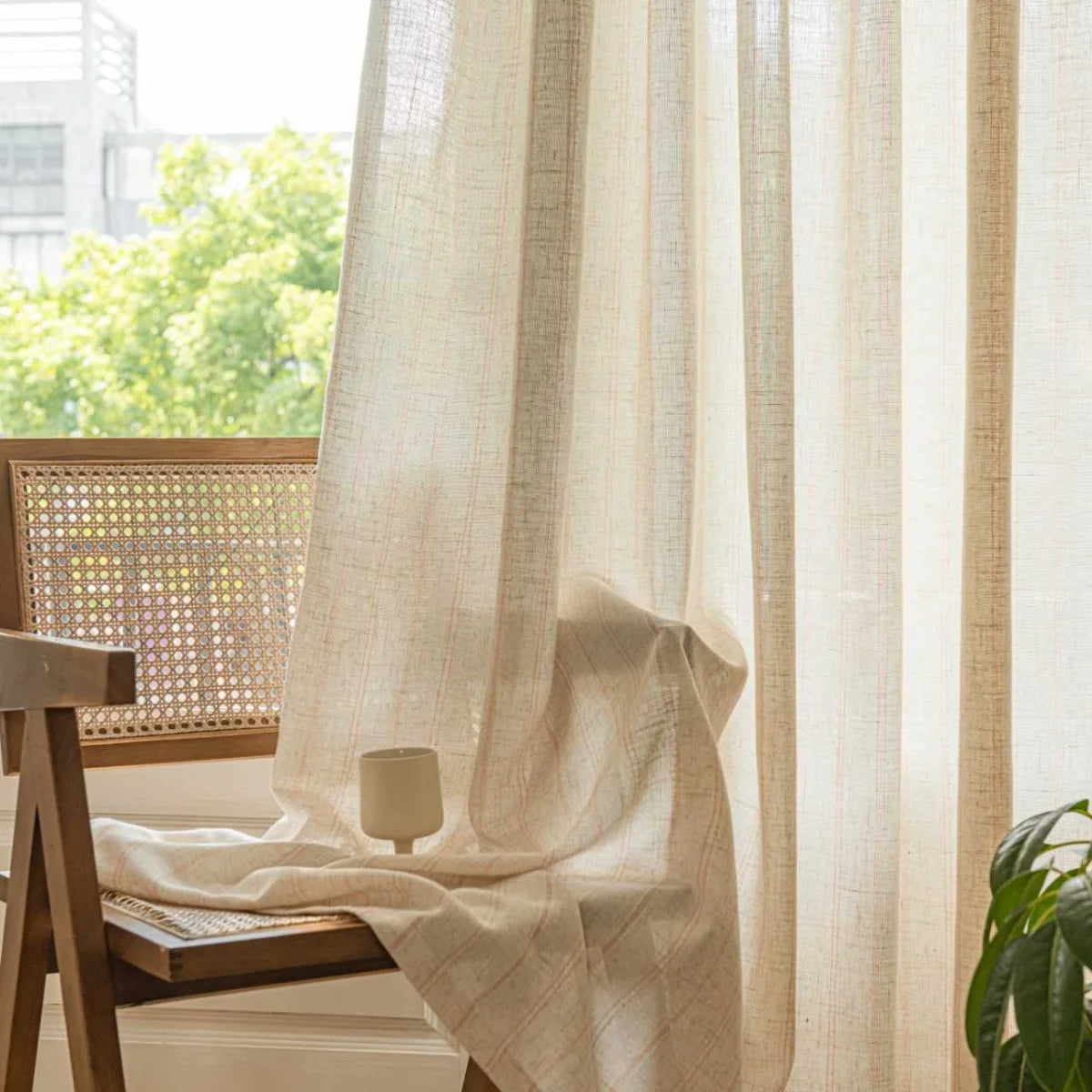 rideau polyester semi transparent moderne rayures fines beige clair salon chambre W150xH250cm
