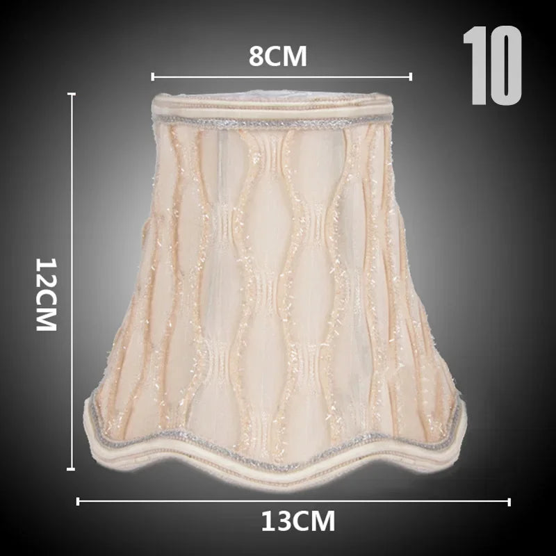 abat jour tissu broderie dorée vert clair rouge beige gris rose pâle classique tassel