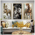 tableau moderne chevaux galopants abstrait canvas noir blanc marron gris doré salon chambre decoration