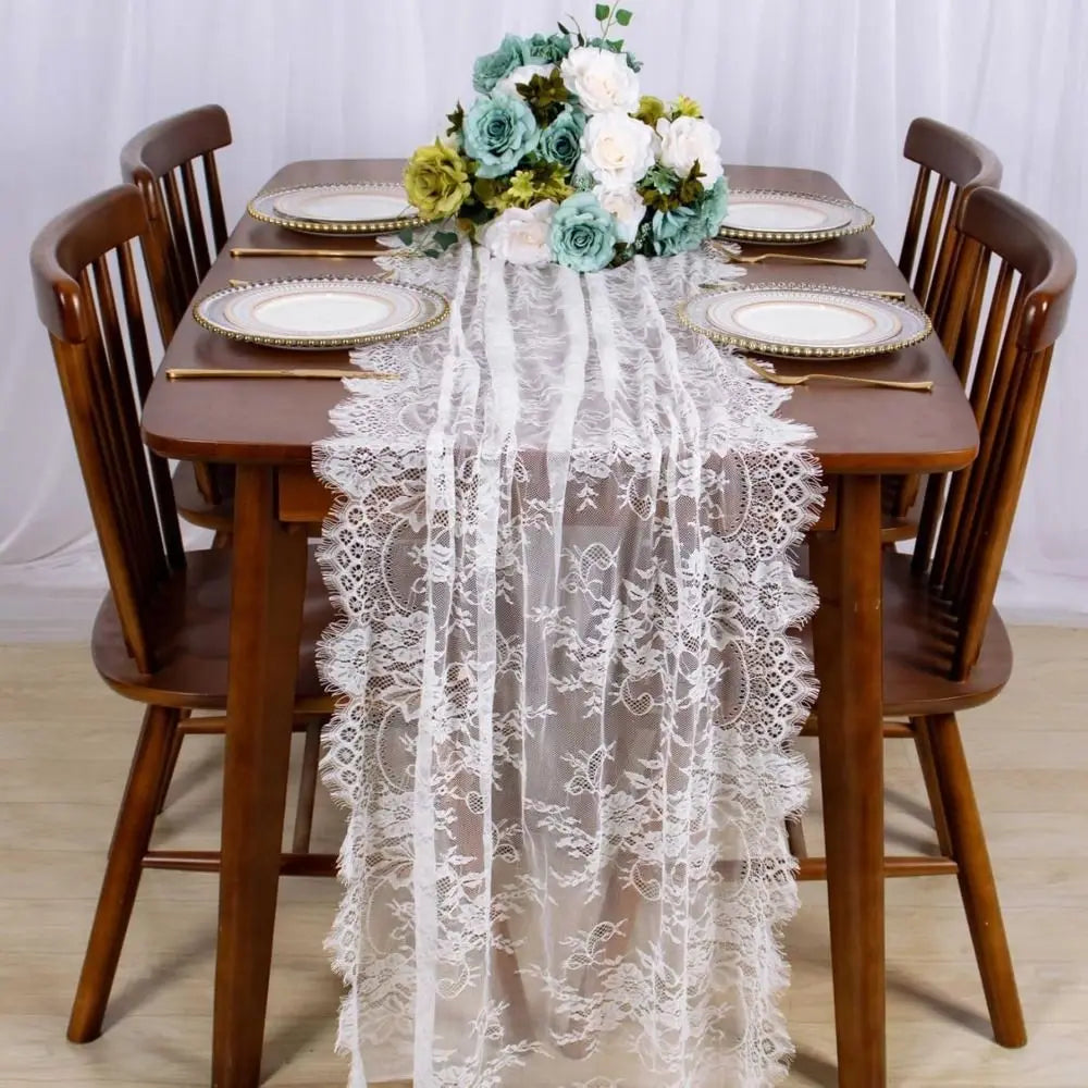 chemin table dentelle florale blanc transparent élégant été action grâce assiettes blancs bords dorés