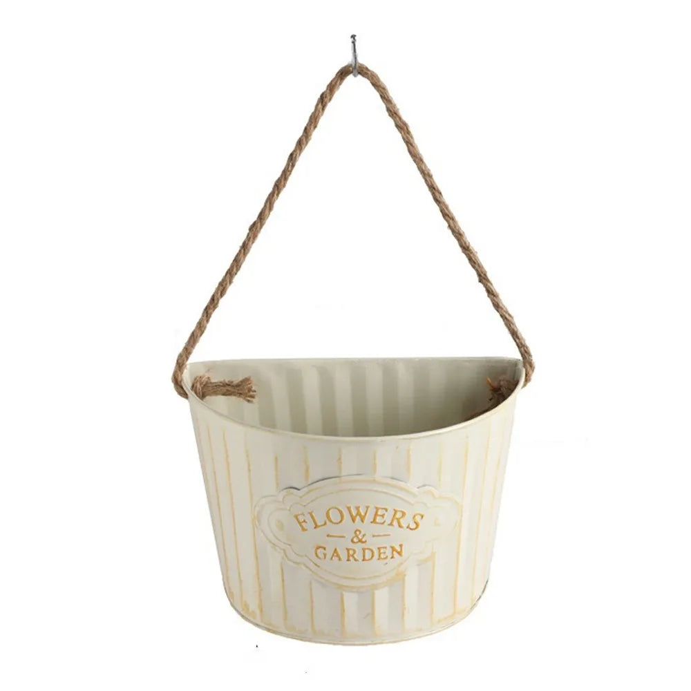 pots fleurs suspendus vintage blanc bleu clair rayures dorées corde naturelle plante artificielleextérieur mur