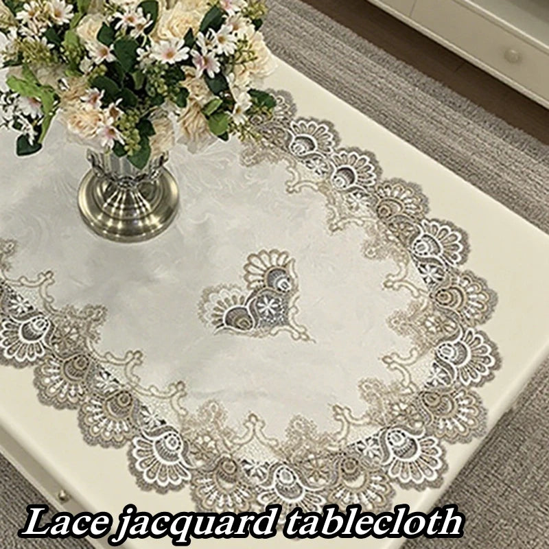 nappe table ovale dentelle broderie florale blanc beige doré classique réutilisable machine festive mariagehôtel