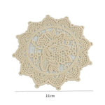 serviettes table vintage brodées fleurs dentelées beige rose clair blanc romantique