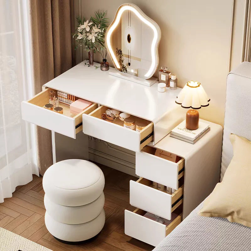 maquillage blanc moderne miroir ovale tiroirs accessoires lampe tabouret minimaliste