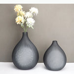 vase verre gris moderne fleurs artificielles peonies chrysanthemums decoration table decoratif arrangement floral
