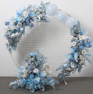 arche décorative fleurs artificielles mariage décoration intérieur élégante pieds métalliques ballons