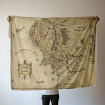 couverture vintage carte terre milieu seigneur anneaux 130x150cm polyester beigeclair lignesnoires