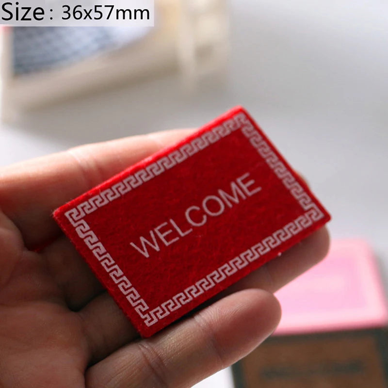 tapis d'entrée moderne rouge rose marron noir motif géométrique texturé animal nature