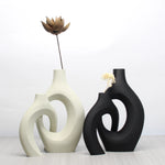 vases decoratifs blanc noir forme abstraite moderne minimaliste sculptural fleurs seches chambre salon