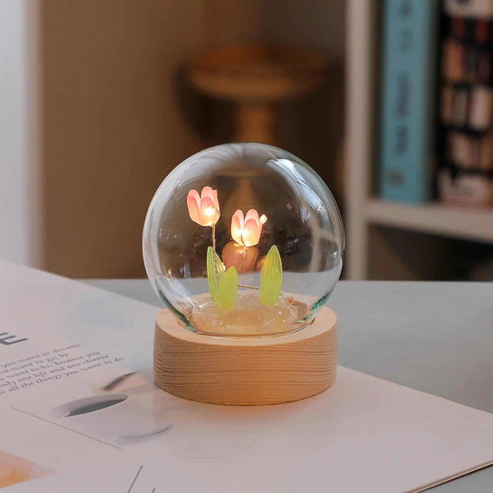 veilleuse nuit tulipes rose pâle feuilles vertes base bois transparent moderne