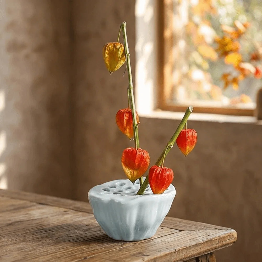 cache pot porcelaine bleu clair rose pâle vert pastel motifs perforations texture ondulée moderne