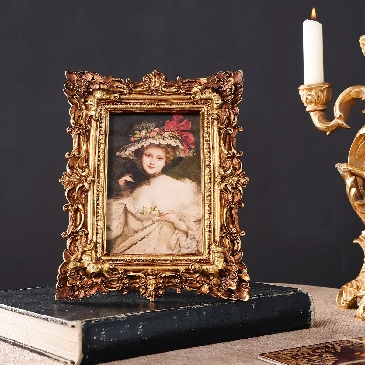 cadre photo doré baroque moderne fixation opacité décoration maison photos familiales