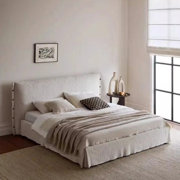 lit double bois beige clair tissu rayé moderne table chevet chambre adulte