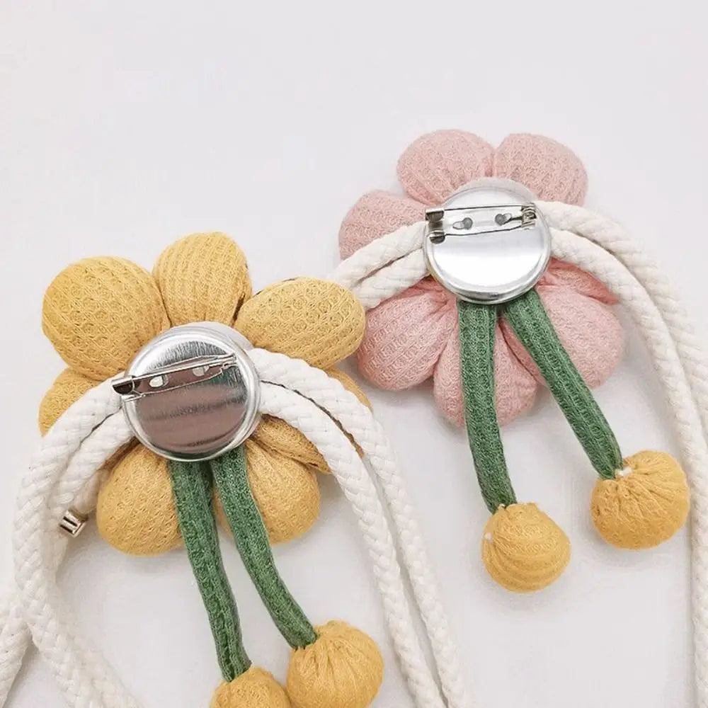rubans rideaux fleurs relief rose clair jaune beige pompons clips métalliques