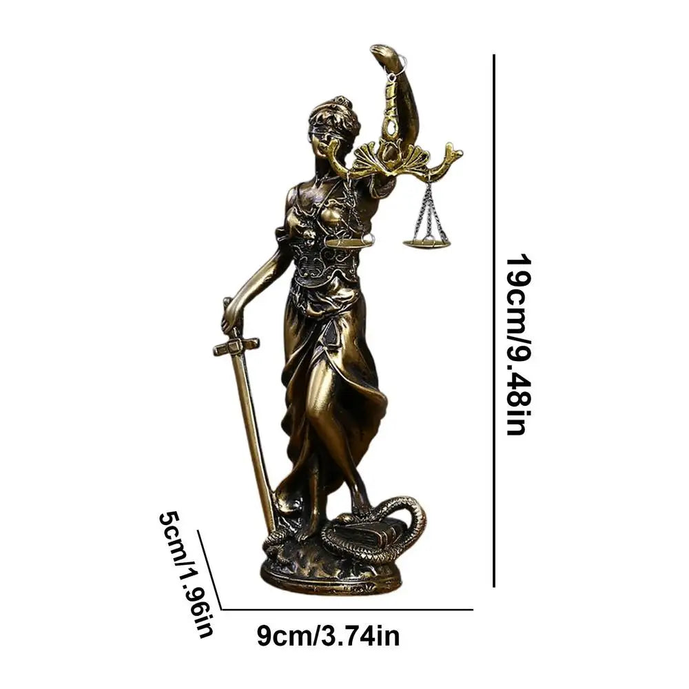 statue dorée déesse justice époque classique résine détails sculpturaux balance épée serpent décoration maison