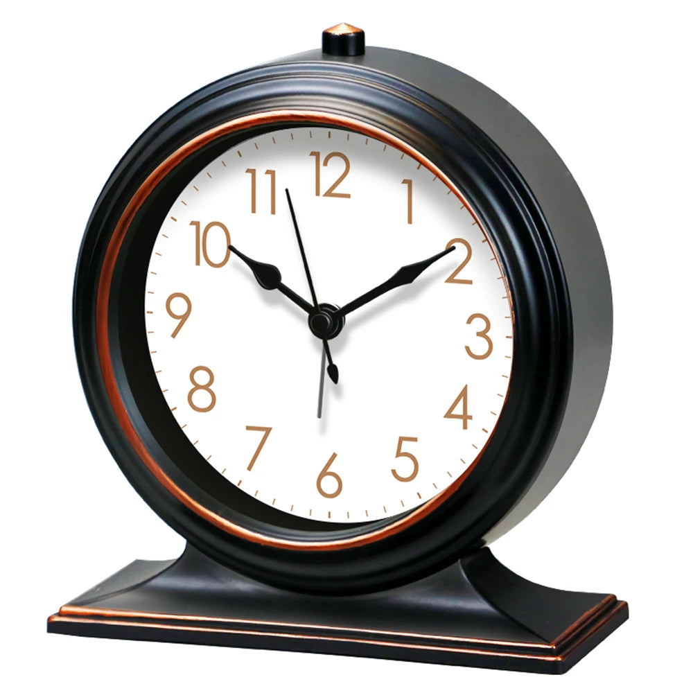 horloge vintage marron foncé cadran blanc aiguilles métalliques alarme quartz rechargeable brillant chambre salon