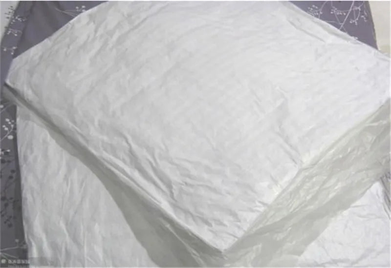 coussins carrés blancs rayures horizontales fibre polyester coton lavable maison adultes