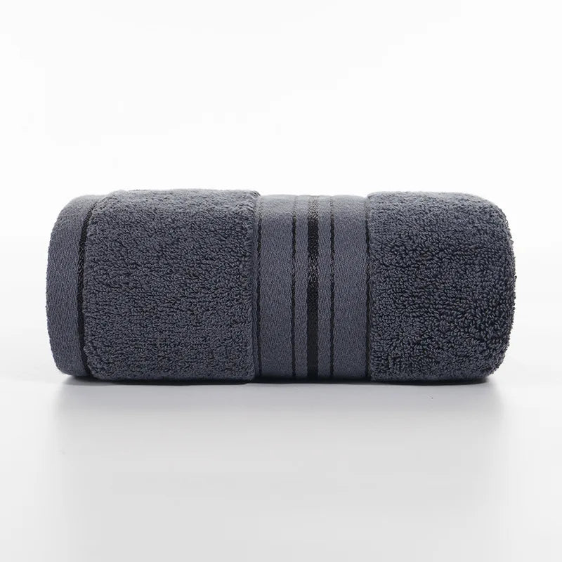 serviettes bain coton absorbantes douces rose clair gris blanc beige bleu marine rayures dorées