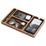 Boîte de rangement sur un bureau organisé