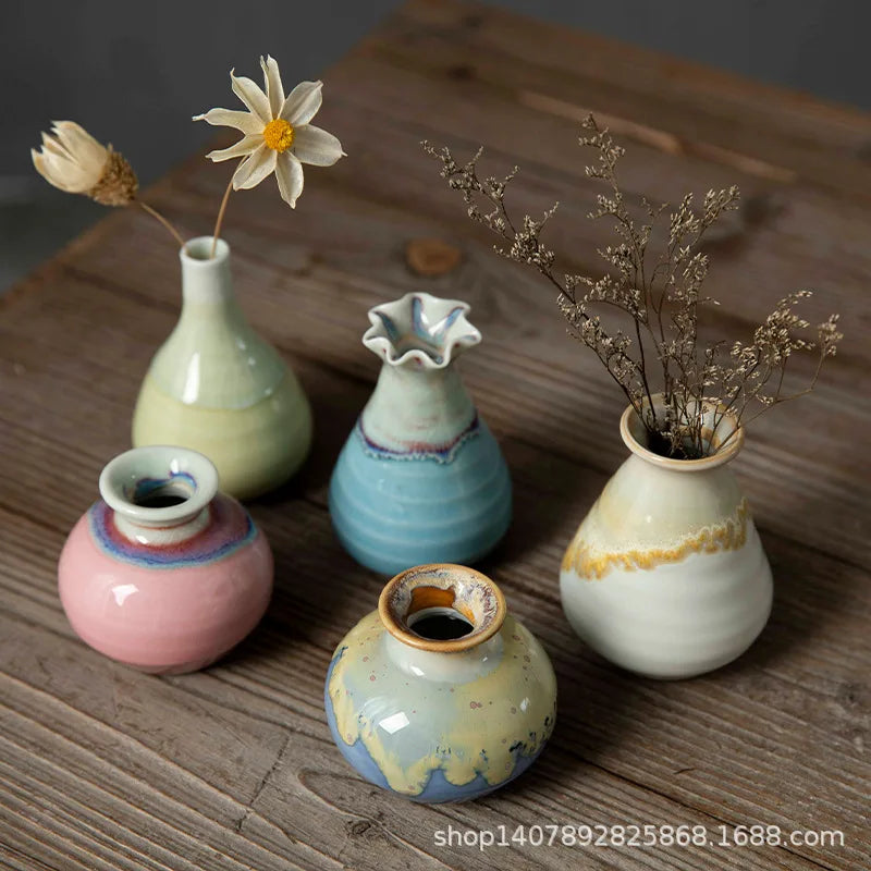 vases céramique bleu blanc jaune rose vert décor floral abstrait artisanal moderne fleurs séchées